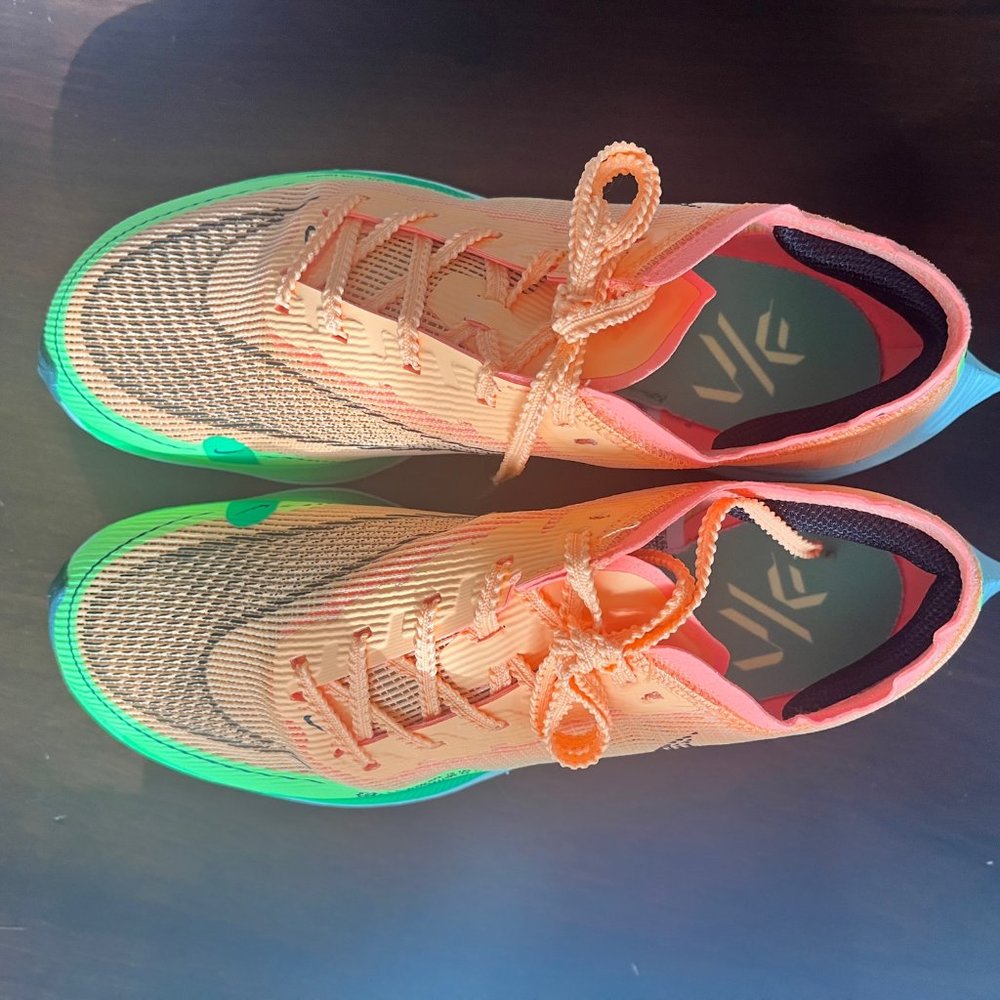 New with box-  Women's 7.5 Nike ZoomX Vaporfly Next% 2